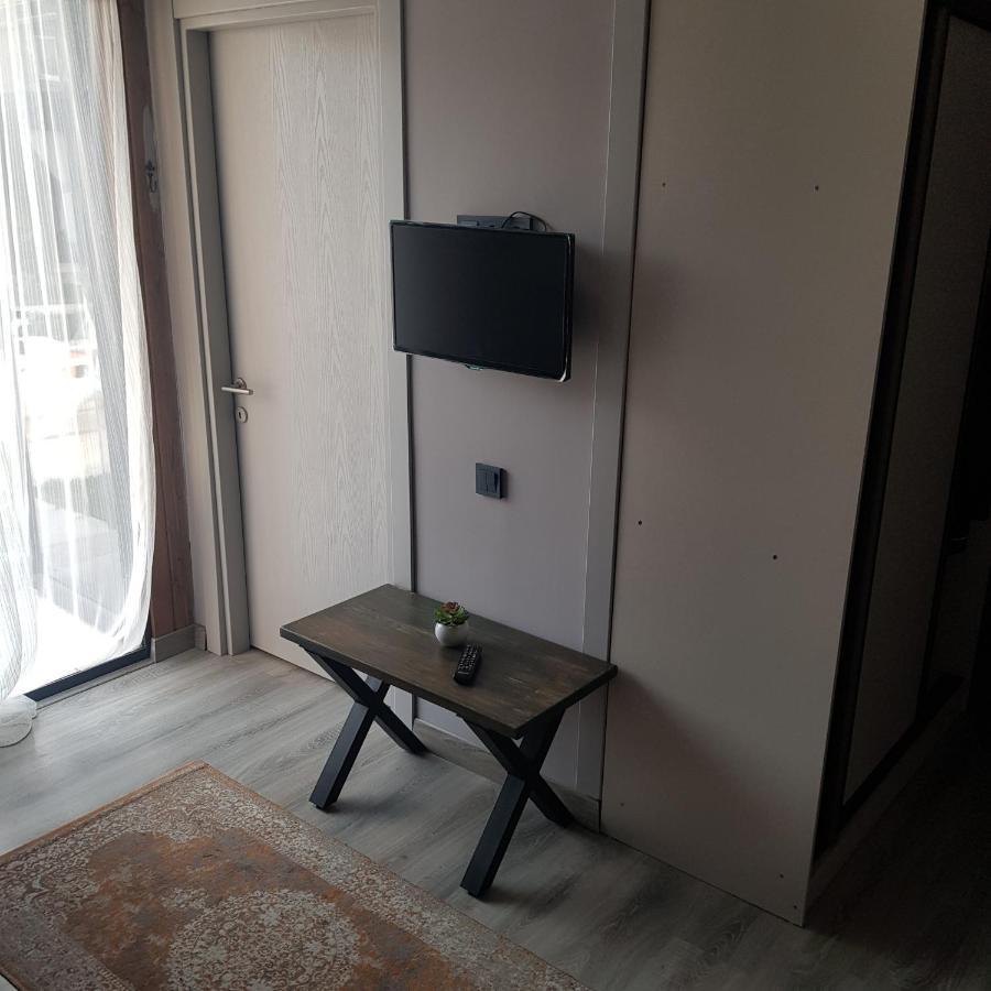Отель "Чёрный Слон" Soechoemi Buitenkant foto